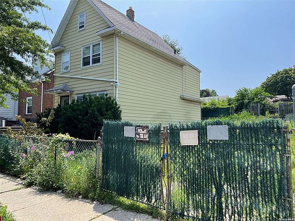 3rd image of 10 10/12 Clintonville St