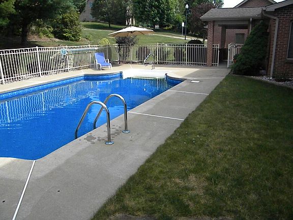 3rd image of 3005 Kingston Ct