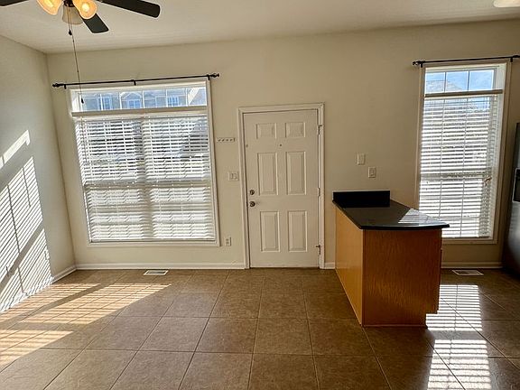 5th image of 109 Woodsong Ln