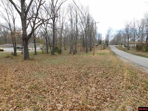 5th image of Edgewood Bay Dr