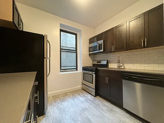 Rented by Hillel Realty Group | media 1