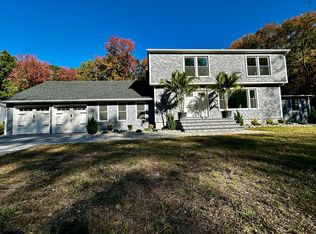 46 Ezra St, North Haven, CT 06473