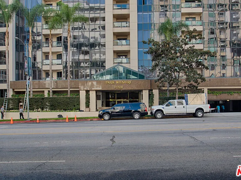 10724 Wilshire Blvd #1001 — Photo 21