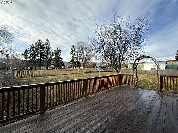 2nd image of 210 Highway 395 N
