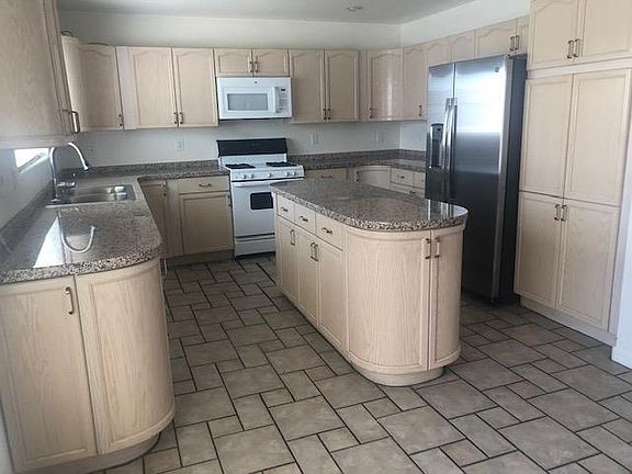 4th image of 7725 Sparrowgate Ave