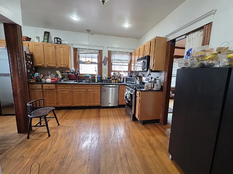 255 Winchester St #2B — Photo 3