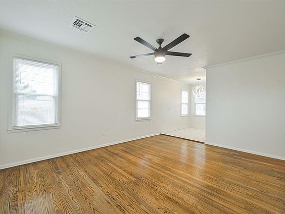 5th image of 231 Russell Dr