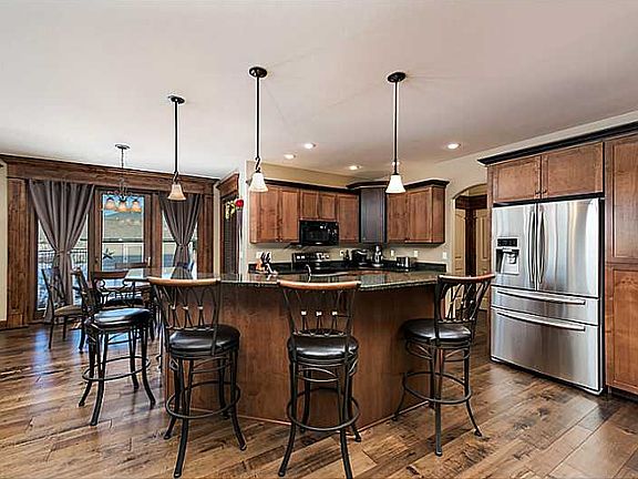 5th image of 6011 Autumnwood Dr