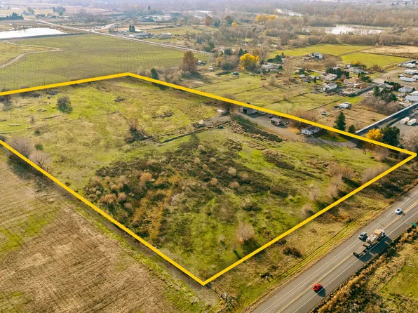 1803 Riverside Rd, Yakima, WA 98901