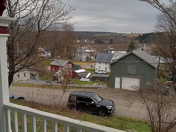 2nd image of 2 Grove St
