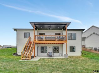 7215 NW Beartooth Ct, Lincoln, NE 68521