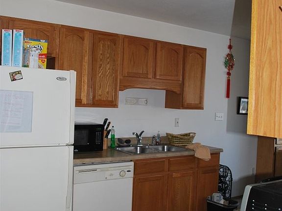 2nd image of 8211 Lincoln Cir APT D