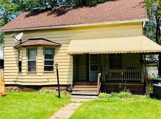 3218 Poe Ave, Cleveland, OH 44109