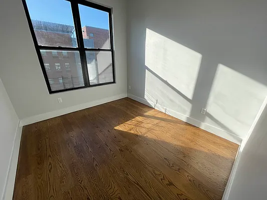 Rented by Delmark Realty LLC | media 9