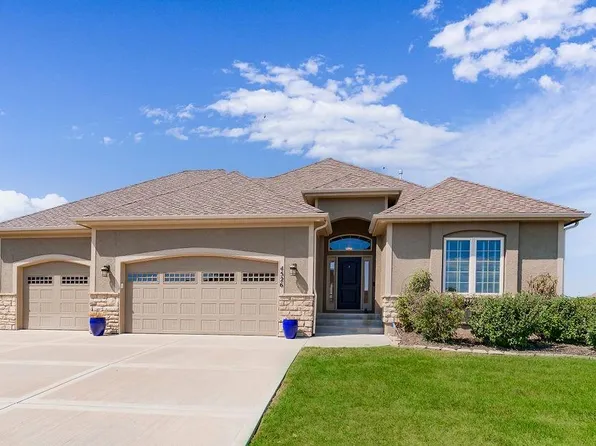 4526 NW Rossella Ct, Riverside, MO 64150