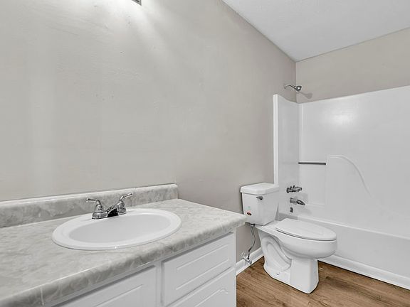 5th image of 1224 4th St S