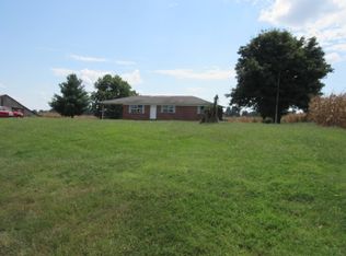 327 Latta Rd, Fulton, KY 42041