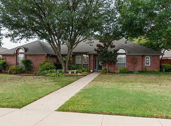 2nd image of 1053 Oak Valley Ct