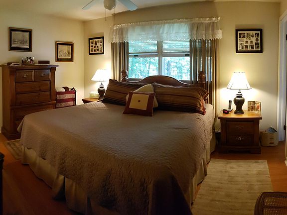 5th image of 146 Jackson Dr