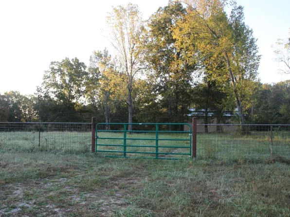 19 Old Shop Ln, Flippin, AR 72634