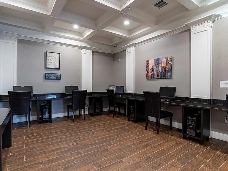 303 Southern Pecan Cir #107 — Photo 20