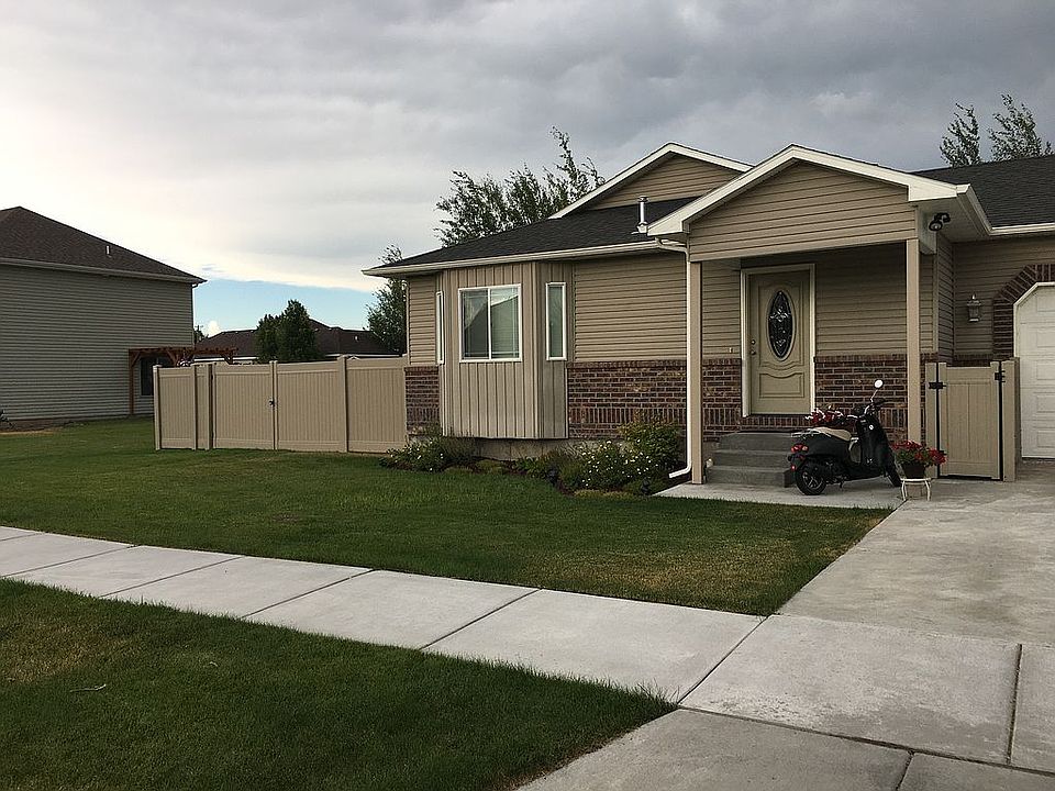 1st image of 275 Seagull Dr