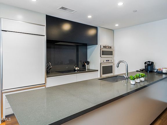 5th image of 5455 E LINCOLN Drive #1017