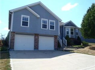 613 SW Shorthorn Rd, Grain Valley, MO 64029