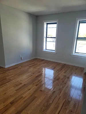 Rented by Voro Purple LLC | media 12