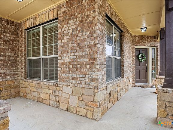 3rd image of 5504 English Oak Dr