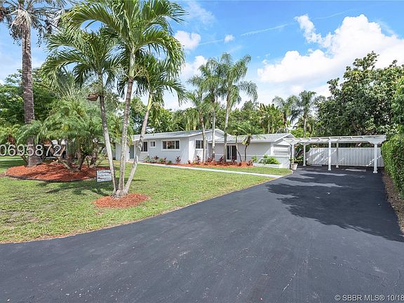 3rd image of 8360 SW 153rd St
