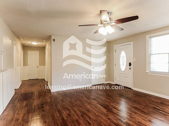 1446973_002_wm_-_living_room_13287225.jpg