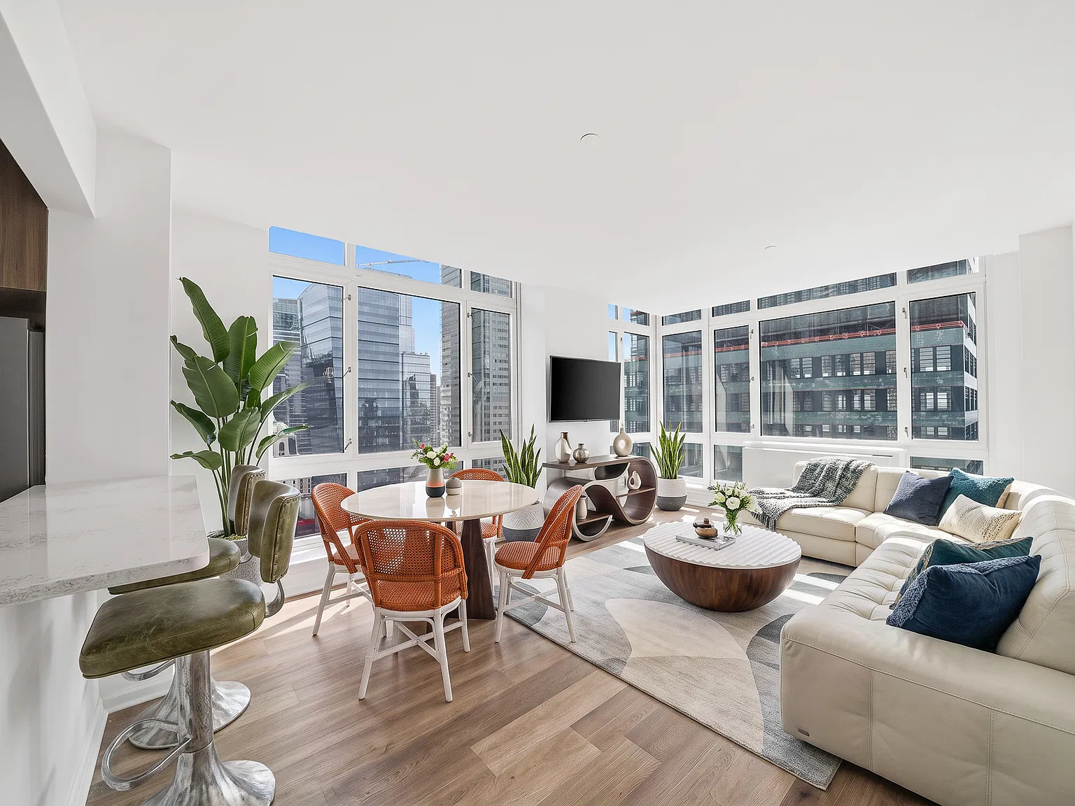 350 West 43rd Street — Photo 1