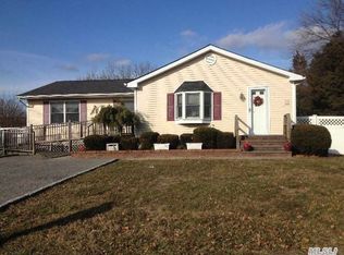 17 Dougbeth Dr, Ronkonkoma, NY 11779