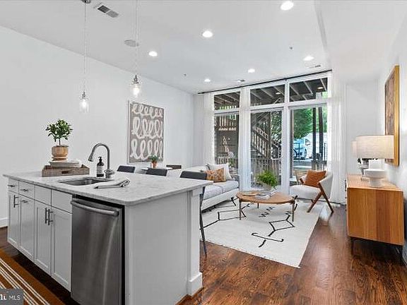 4th image of 2550 University Pl NW APT 2
