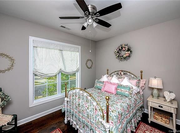 4th image of 17425 Caddy Ct