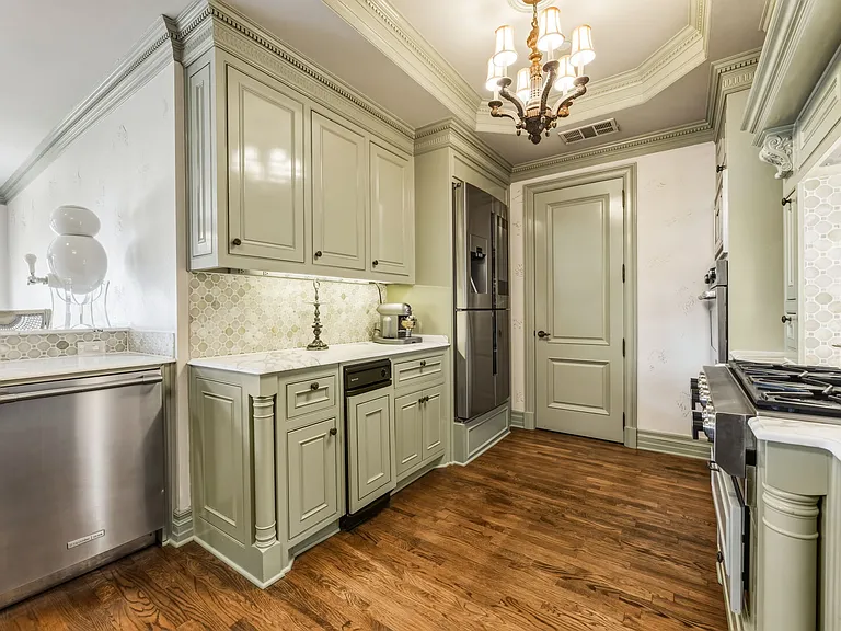 3535 Gillespie St #704 — Photo 7