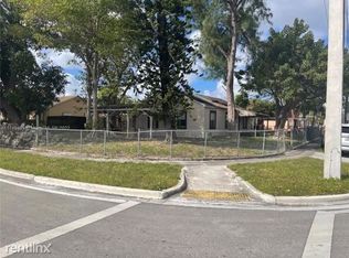 420 NE 7th Ave, Hialeah, FL 33010