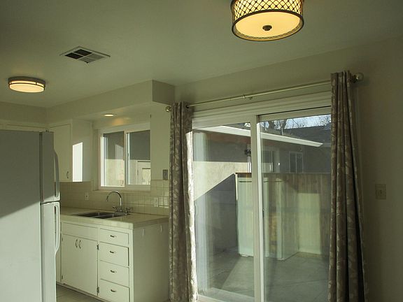 4th image of 107 Alameda Blvd