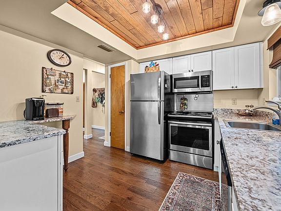 3rd image of 12701 NW 93rd Ln