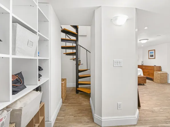 54 Magnolia Avenue image 11 of 17