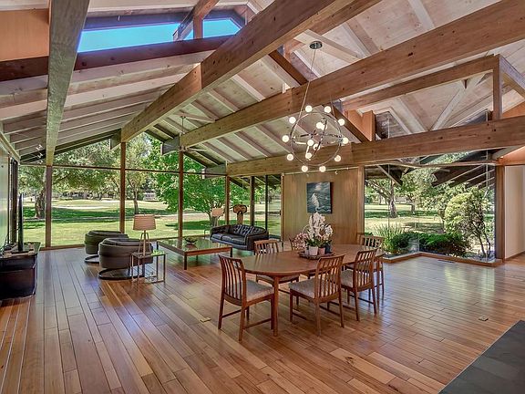 4th image of 26952 Middle Golf Dr