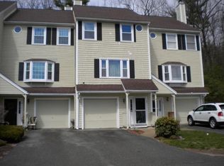 22 Cricket Hill Dr, Merrimack, NH 03054