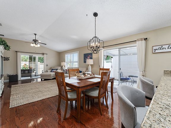 5th image of 2374 Ridgeway Ct