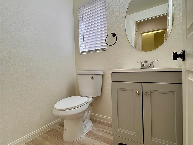 10921 Calcedonian St — Photo 48
