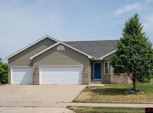 2236 Kodiak Dr, North Mankato, MN 56003