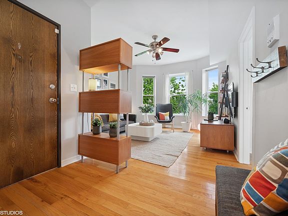3rd image of 3215 W Altgeld St #3