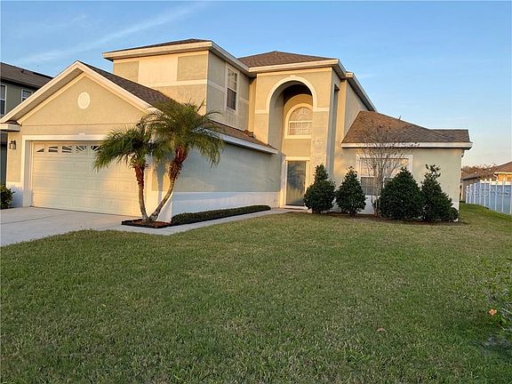 3rd image of 2925 White Cedar Cir