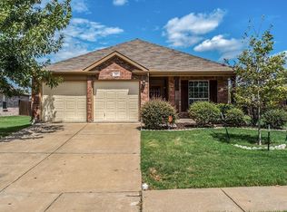 105 Eagle Feather Dr, Waxahachie, TX 75165