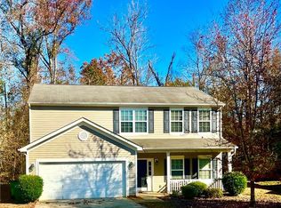 811 Wesley Alan Ln, Charlotte, NC 28213